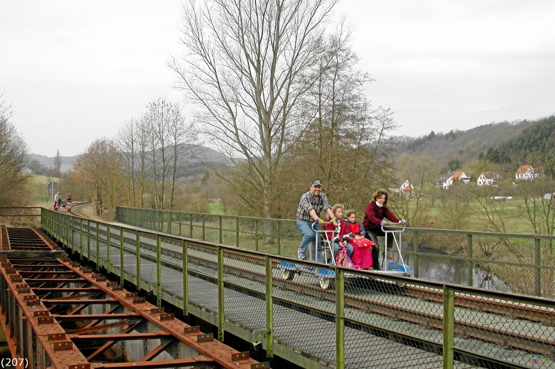 Bahn 207.jpg - Eine der vielen Brücken über den Glan.